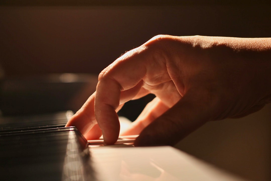 Photo Piano fingers