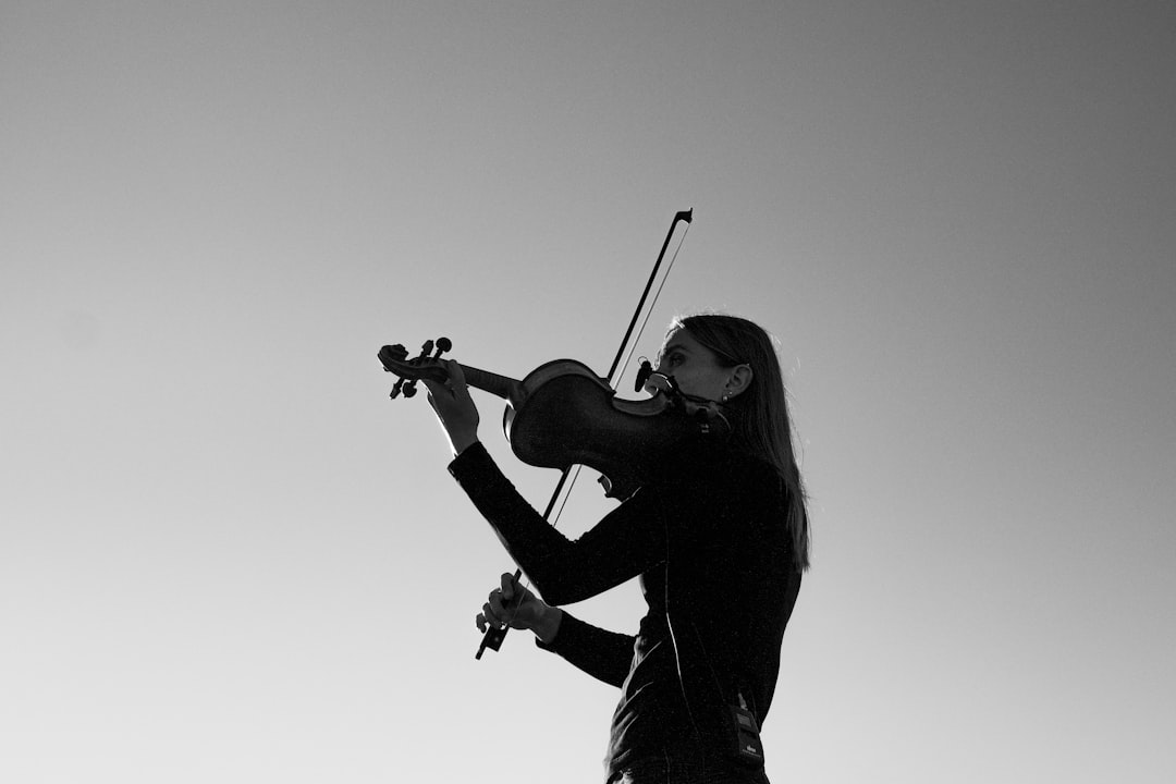 Photo violin teacher salary